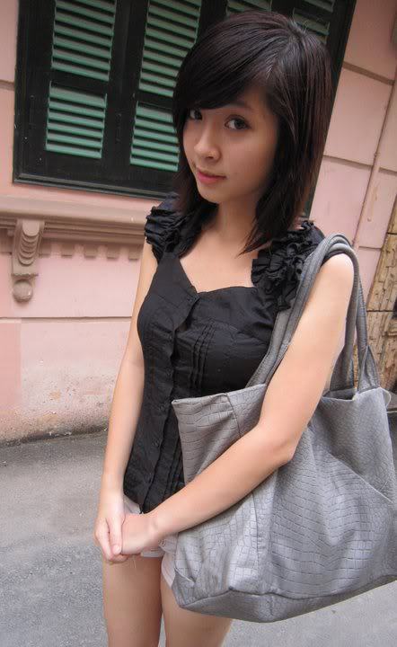 女人张开双腿让男人桶